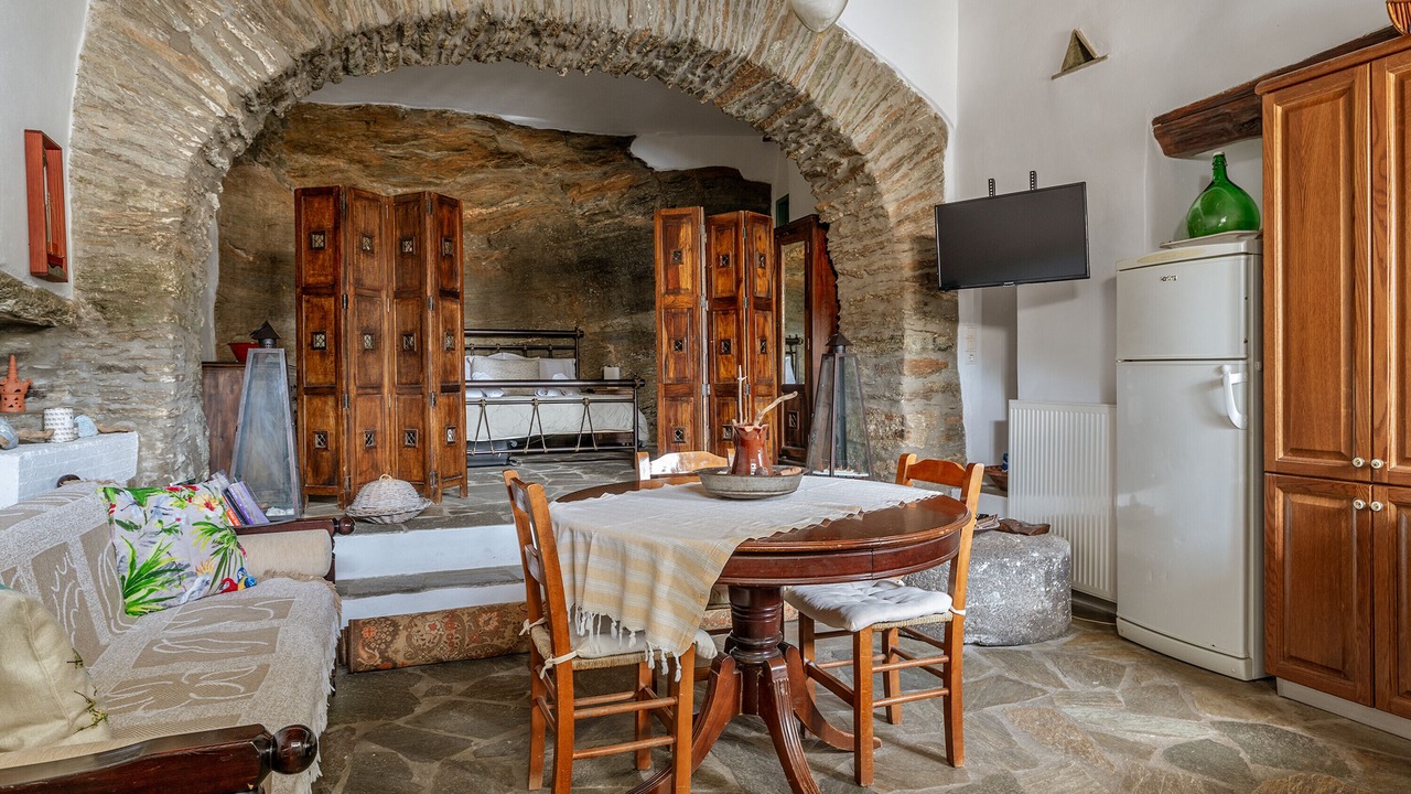 Photo of Livingroom in Andros Town