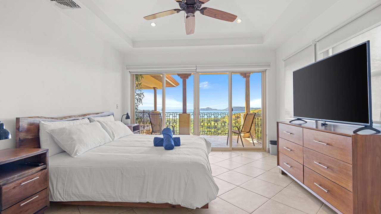 Photo of Bedroom in Panama Beach