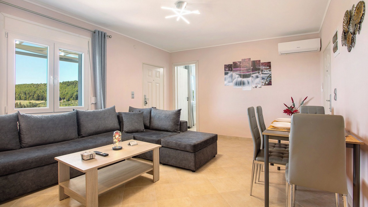 Photo of Livingroom in Ano Volimes