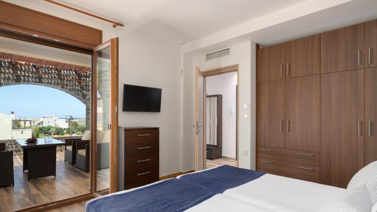Photo of Bedroom in Kato Gouves