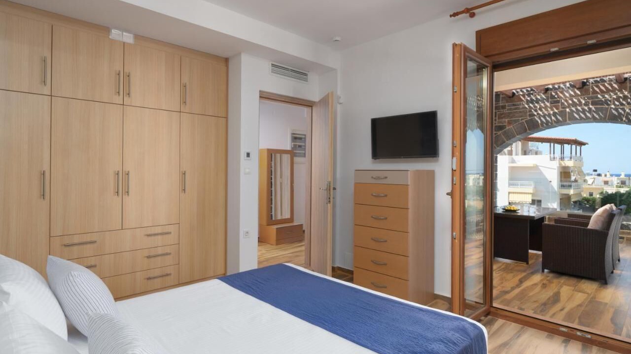 Photo of Bedroom in Kato Gouves