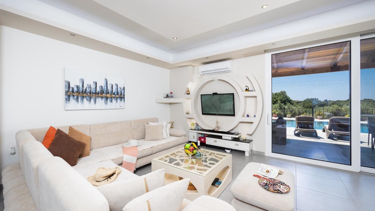 Photo of Bedroom in Valerianos