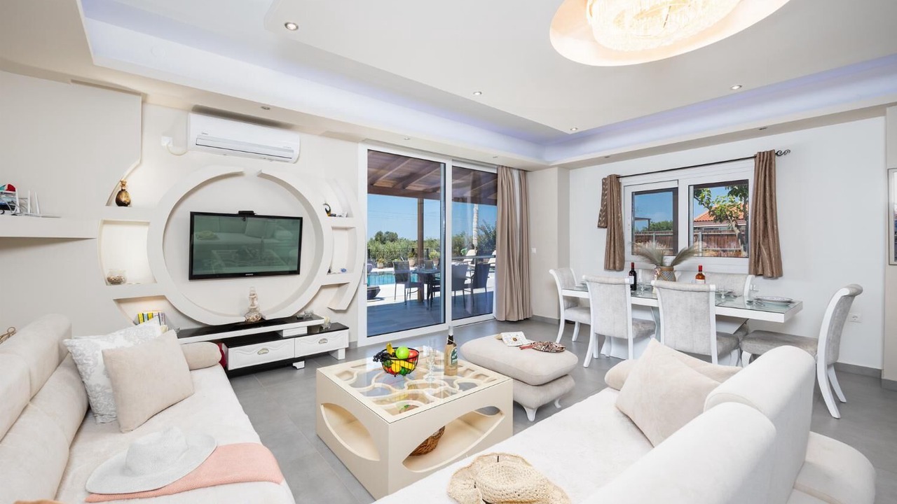 Photo of Bedroom in Valerianos
