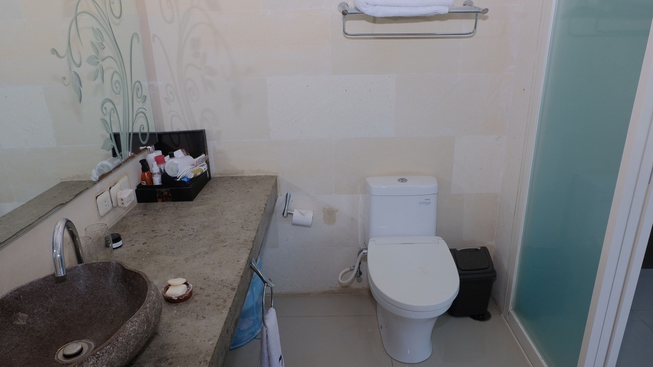 Photo of Bathroom in Mumbul