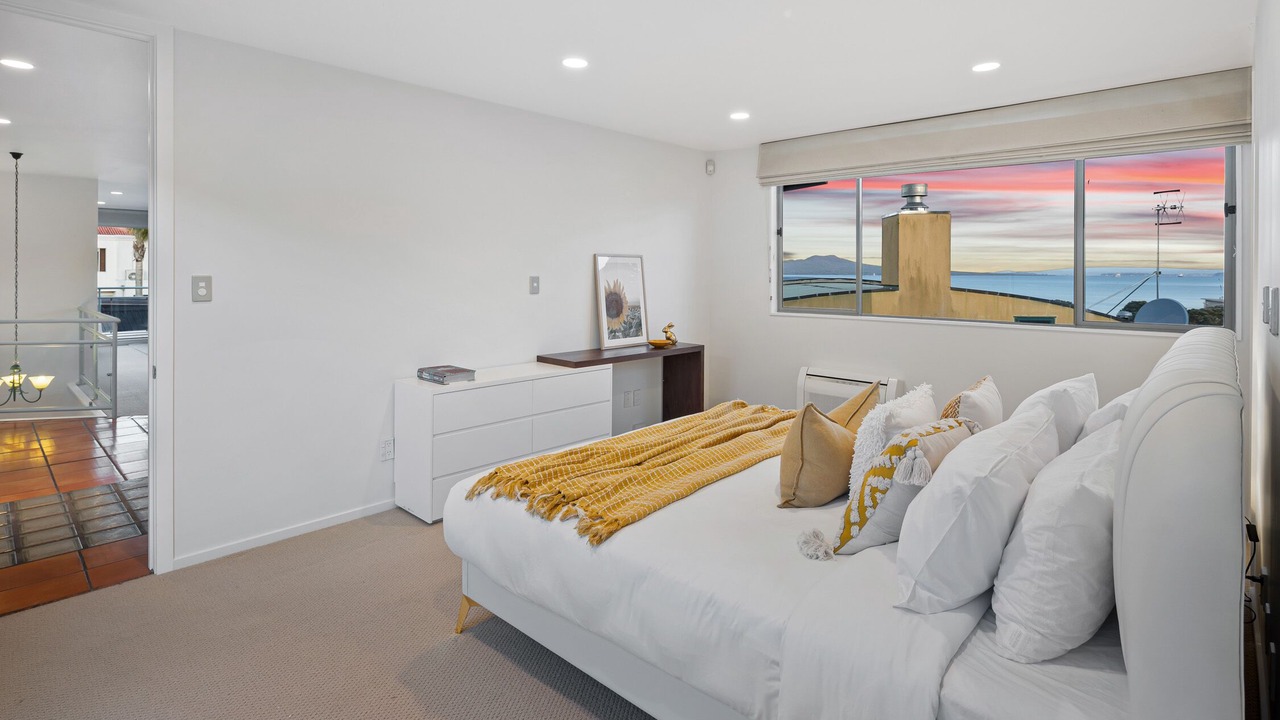 Photo of Bedroom in Castor Bay