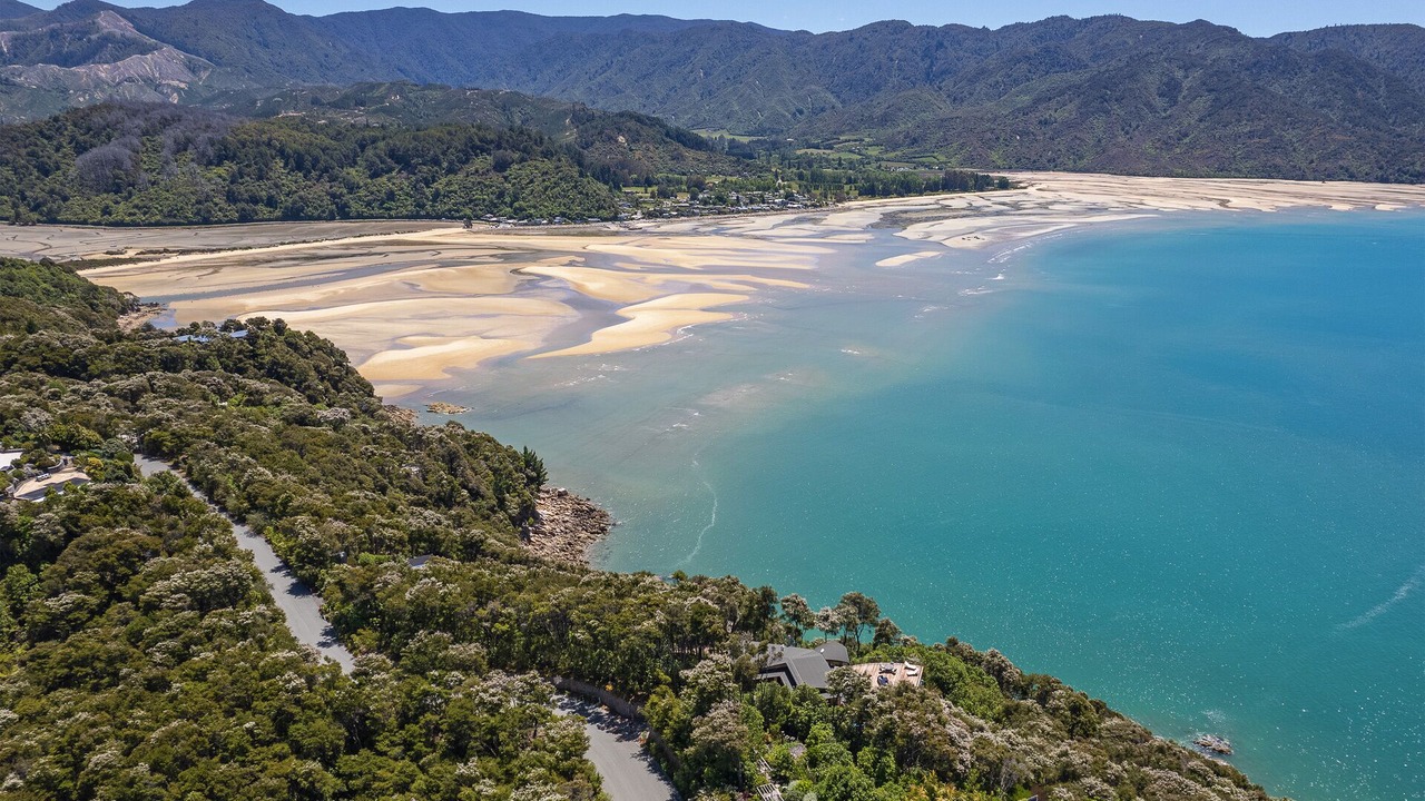 Photo of Outdoor in Ngaio Bay