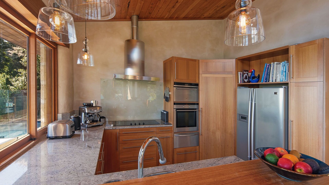 Photo of Kitchen in Ngaio Bay