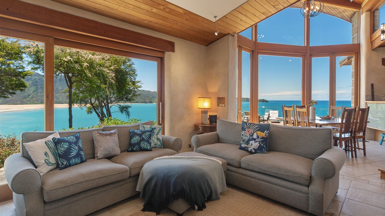 Photo of Livingroom in Ngaio Bay