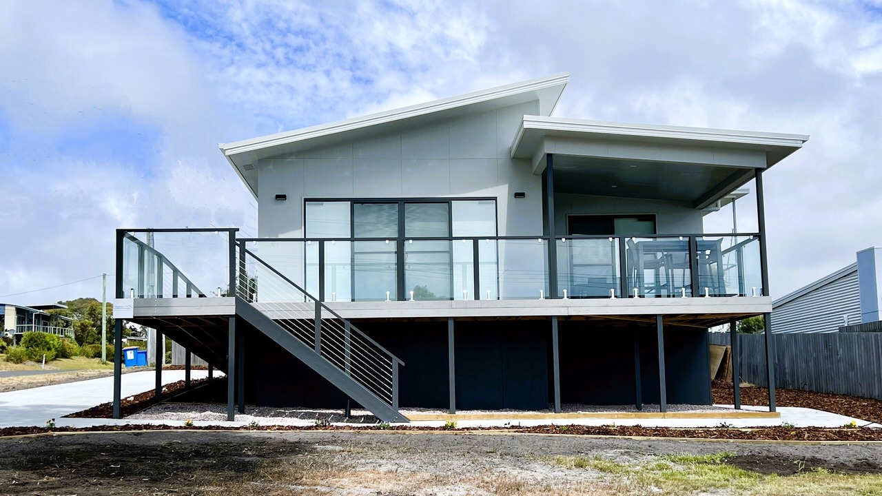 Photo of Others in Binalong Bay