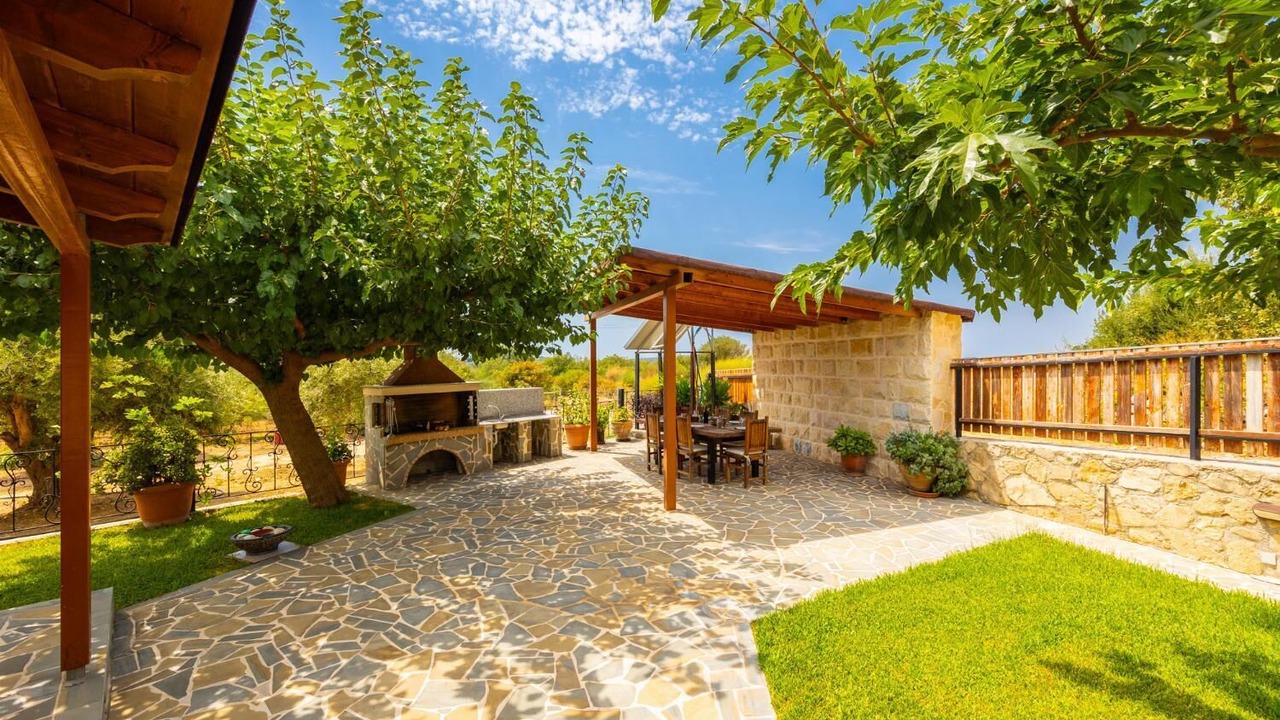 Photo of Outdoor in Kolaitis