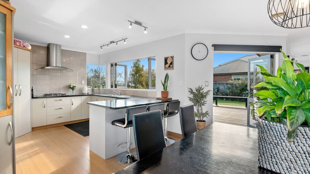 Photo of Kitchen in Kawaha Point