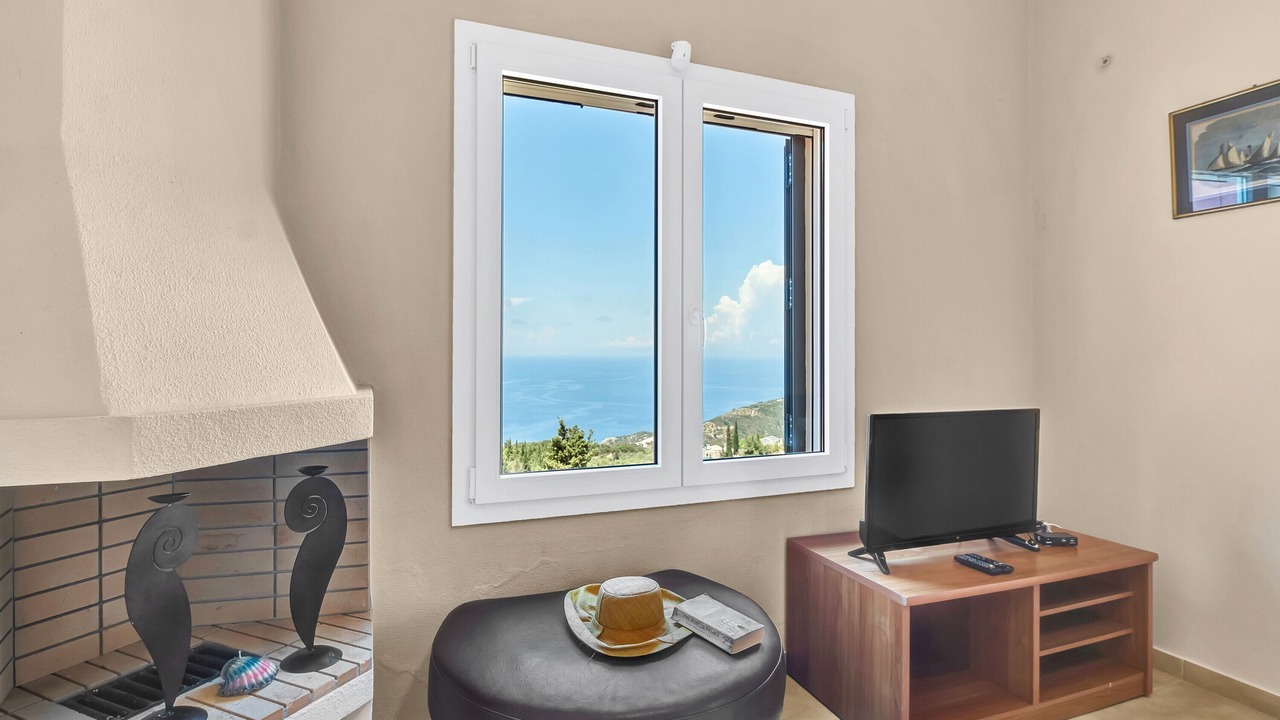Photo of Livingroom in Drimonas
