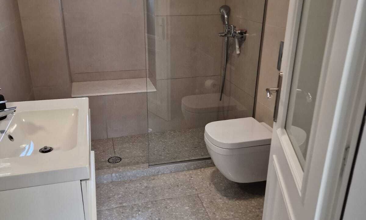 Photo of Bathroom in Leonidio