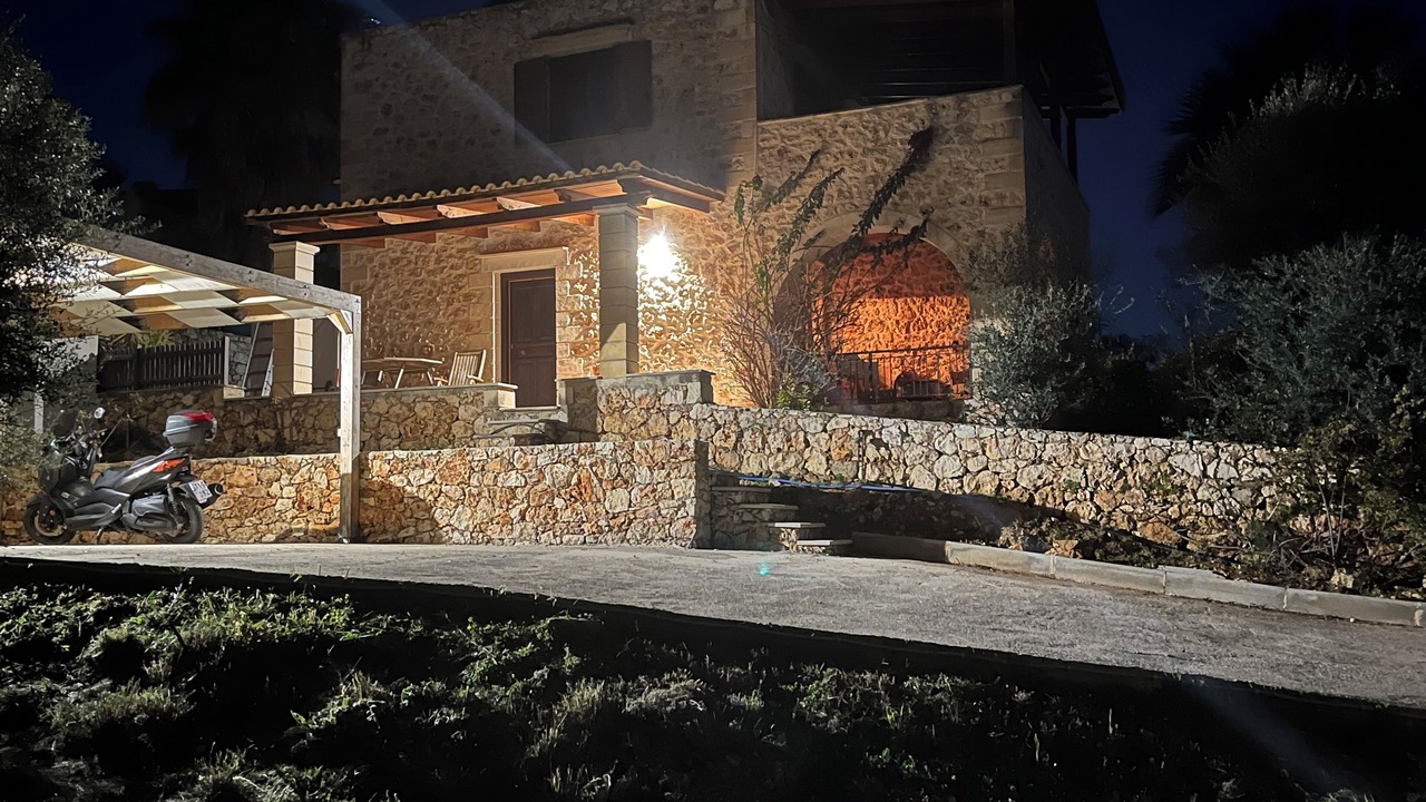 Photo of Outdoor in Makhairoi