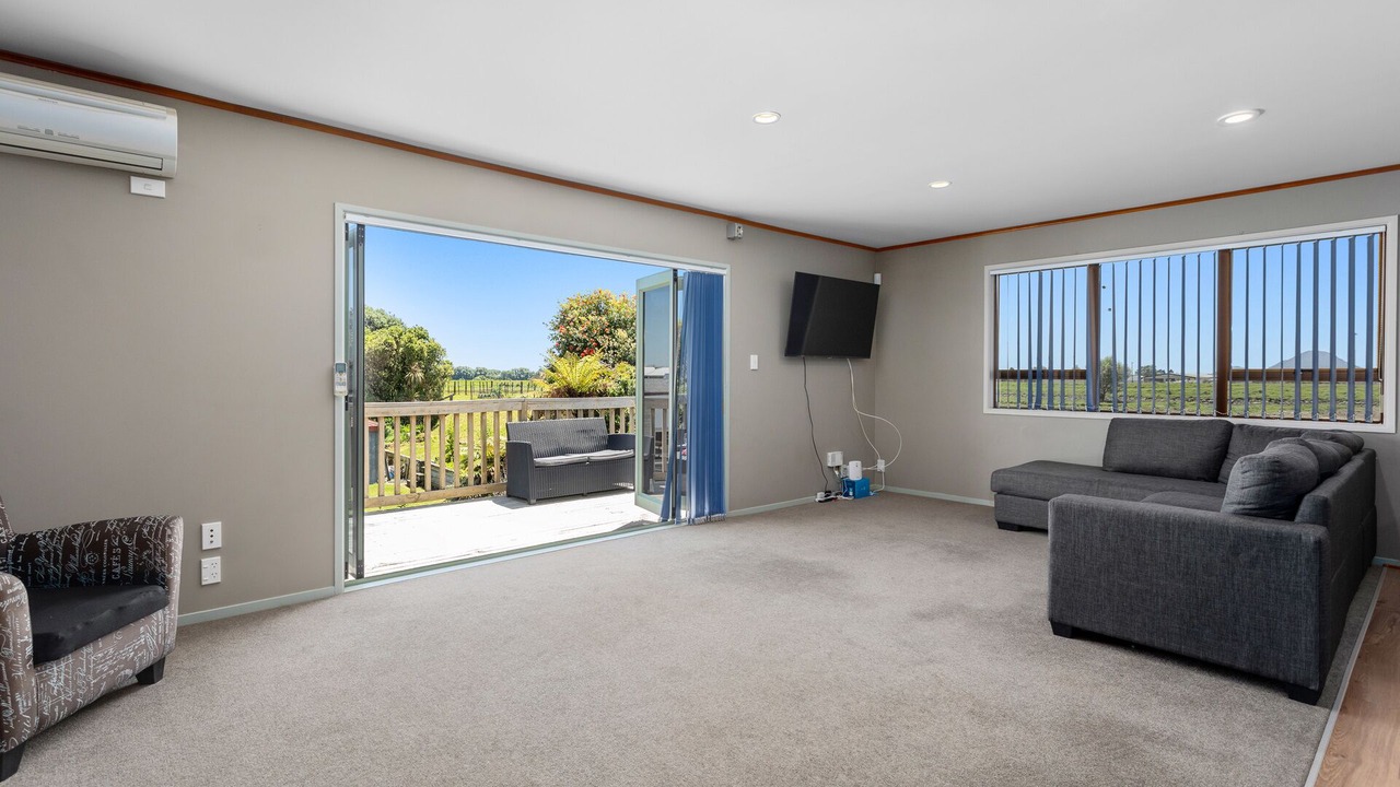 Photo of Livingroom in Whakatane