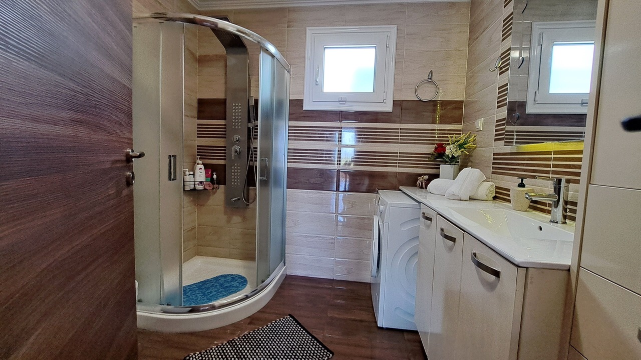 Photo of Bathroom in Malia