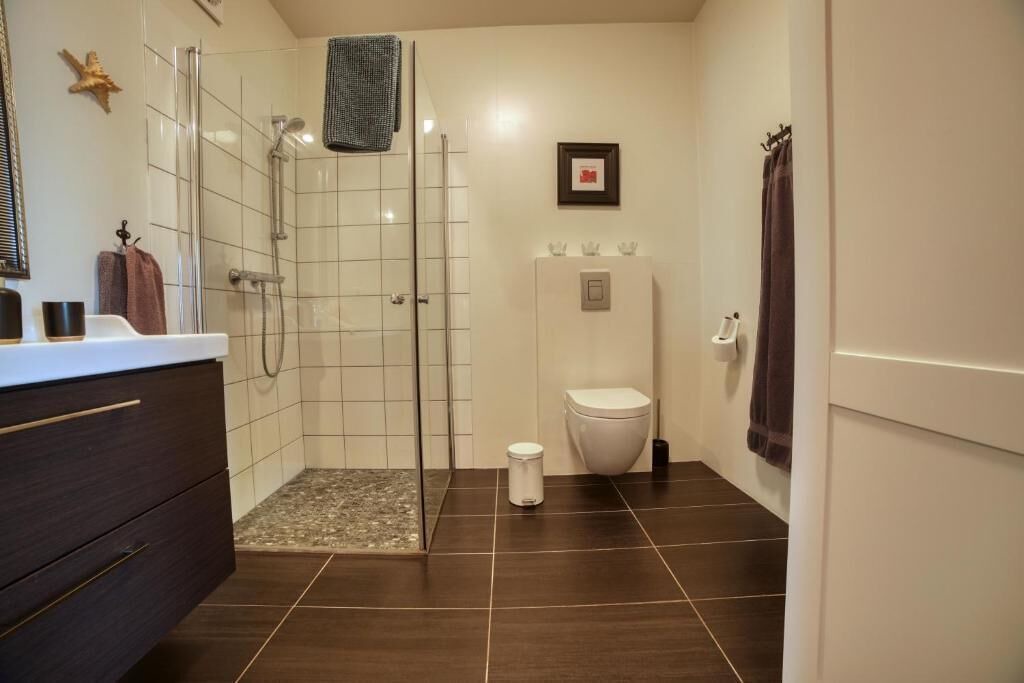 Photo of Bathroom in Kirkjubaejarklaustur