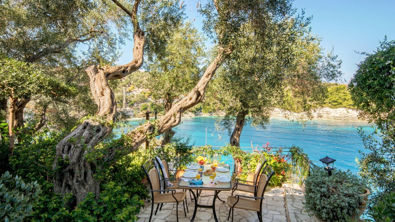 Photo of Outdoor in Longos