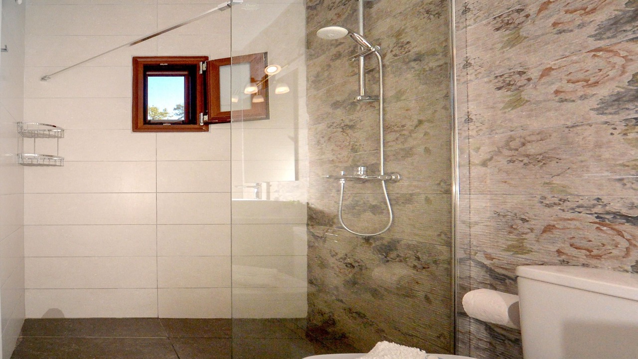 Photo of Bathroom in Longos