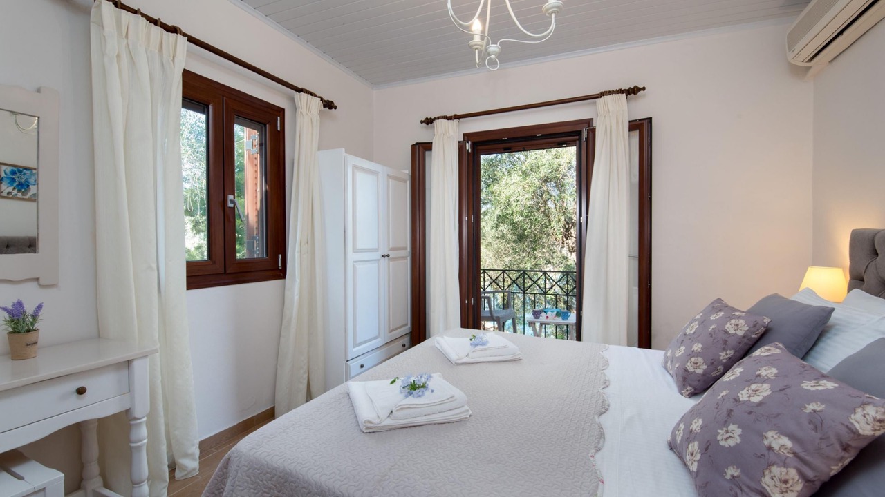 Photo of Bedroom in Longos