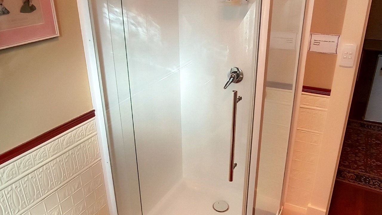 Photo of Bathroom in Deloraine