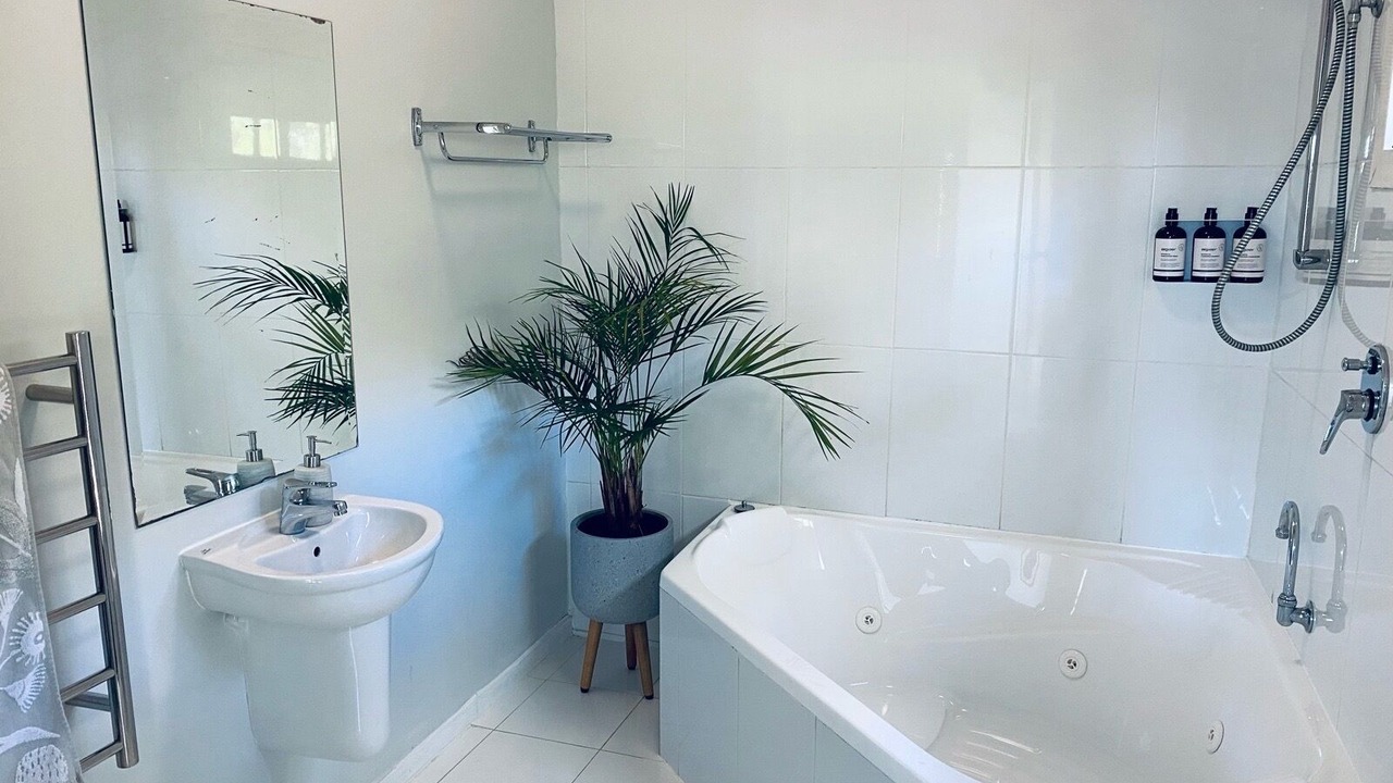 Photo of Bathroom in Lindisfarne