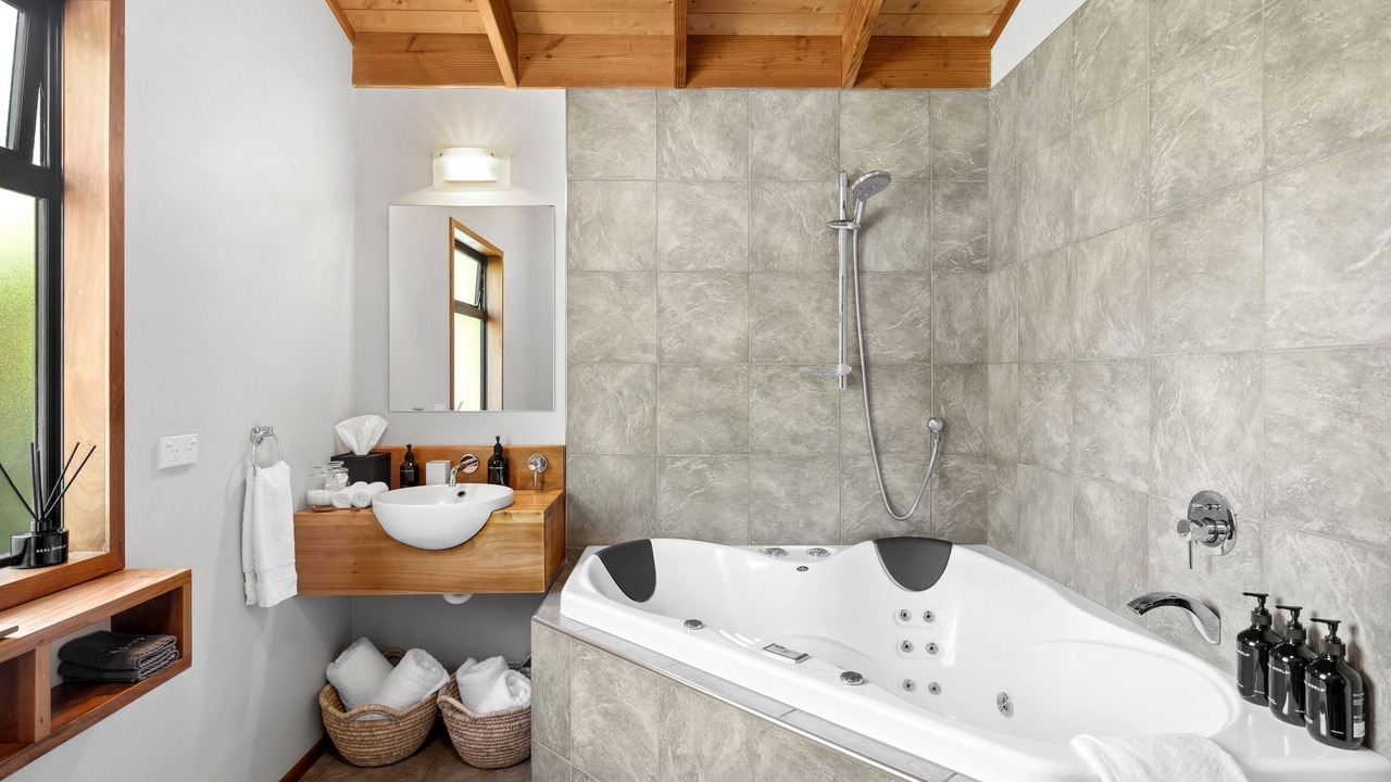 Photo of Bathroom in Parapara