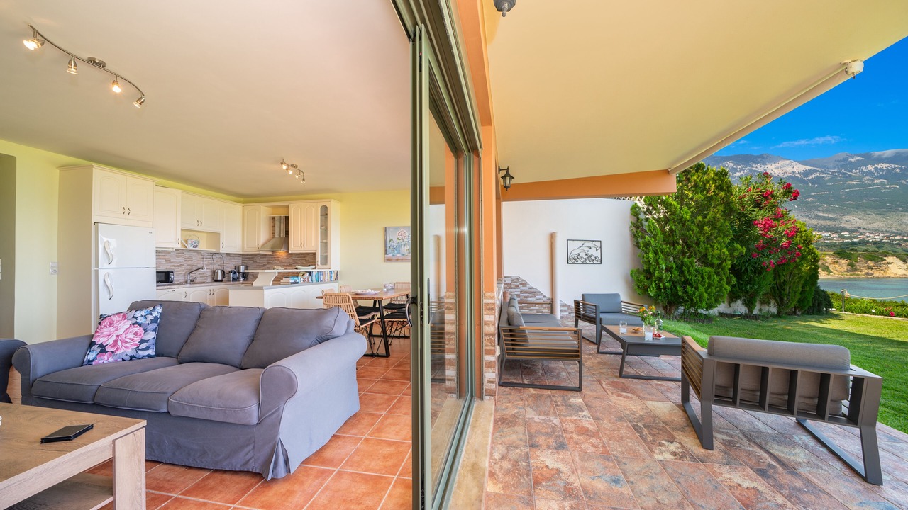 Photo of Livingroom in Karavados