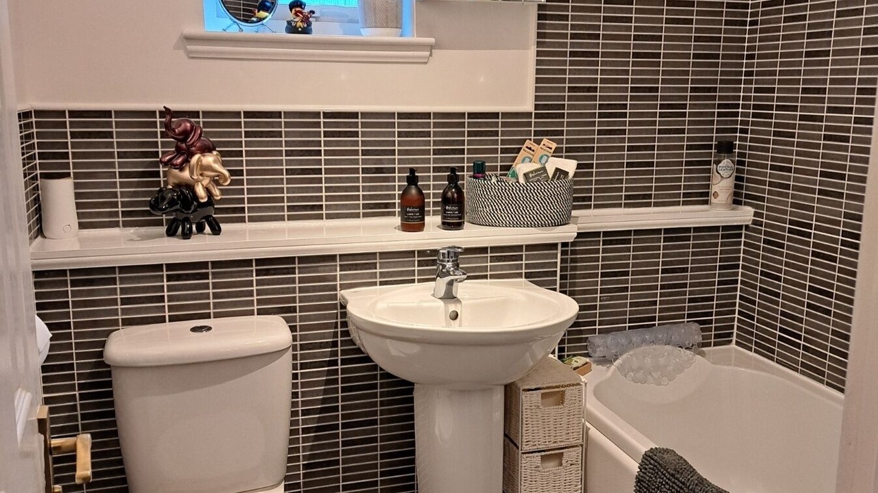 Photo of Bathroom in Bo'ness