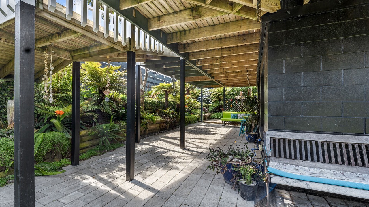 Photo of Patio Balcony in Papamoa Beach
