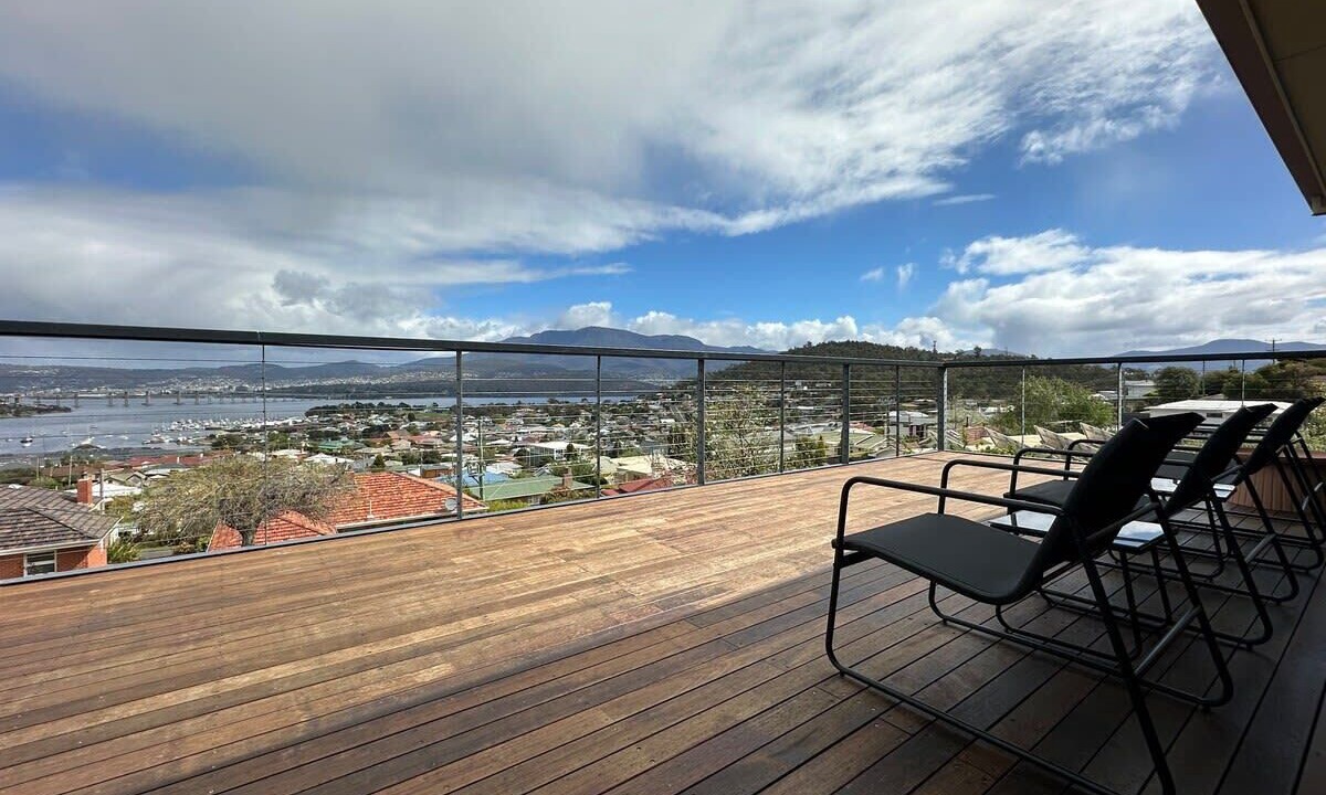 Photo of Patio Balcony in Lindisfarne