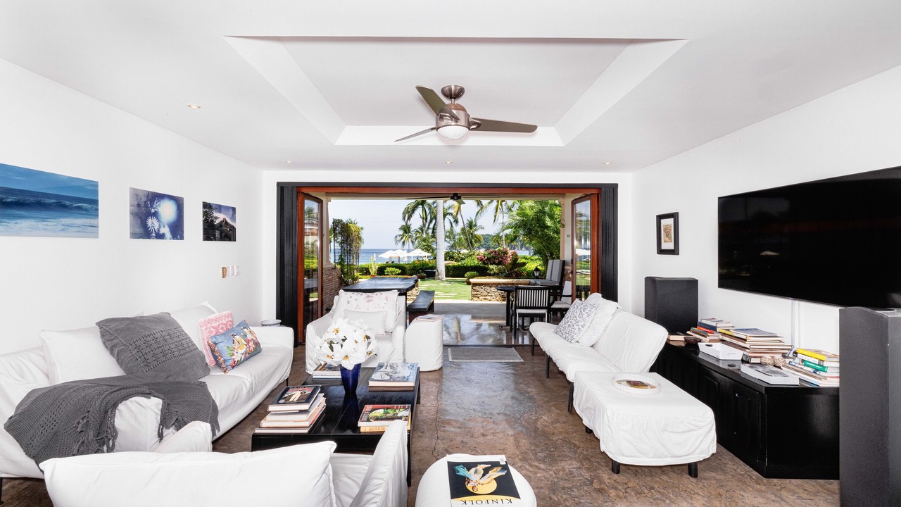 Photo of Livingroom in Pacuare Reserve