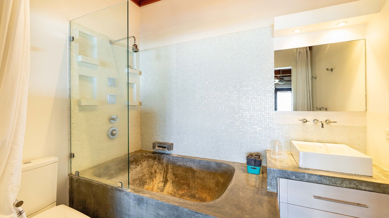 Photo of Bathroom in Pacuare Reserve