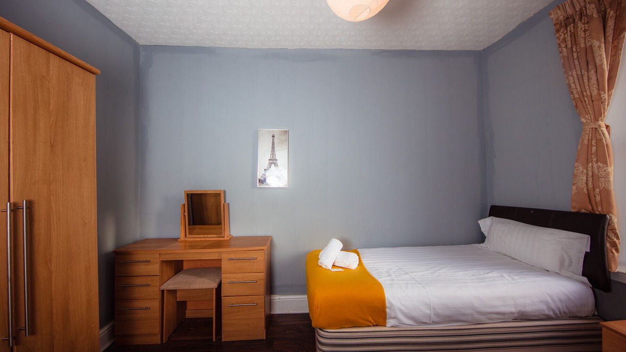 Photo of Bedroom in Tollcross