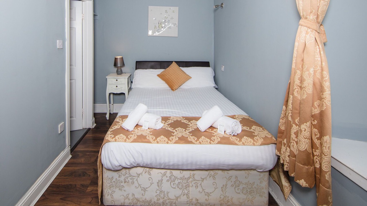 Photo of Bedroom in Tollcross
