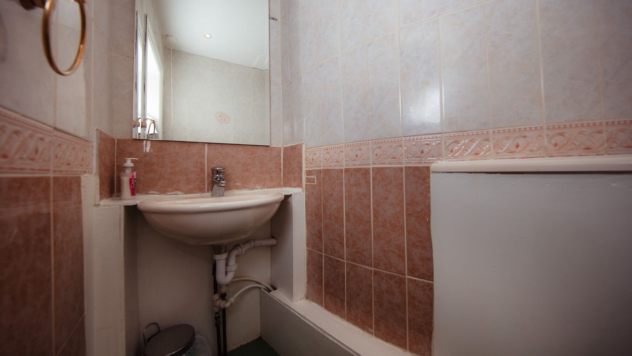 Photo of Bathroom in Tollcross