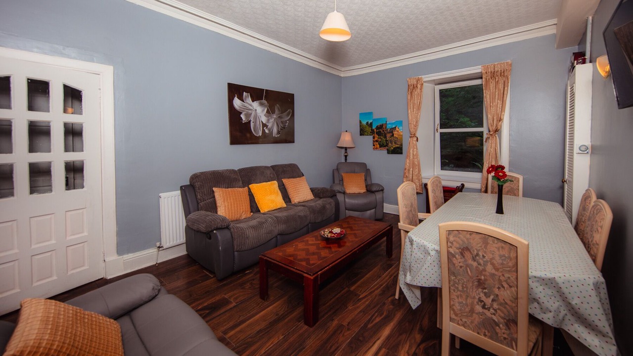 Photo of Livingroom in Tollcross