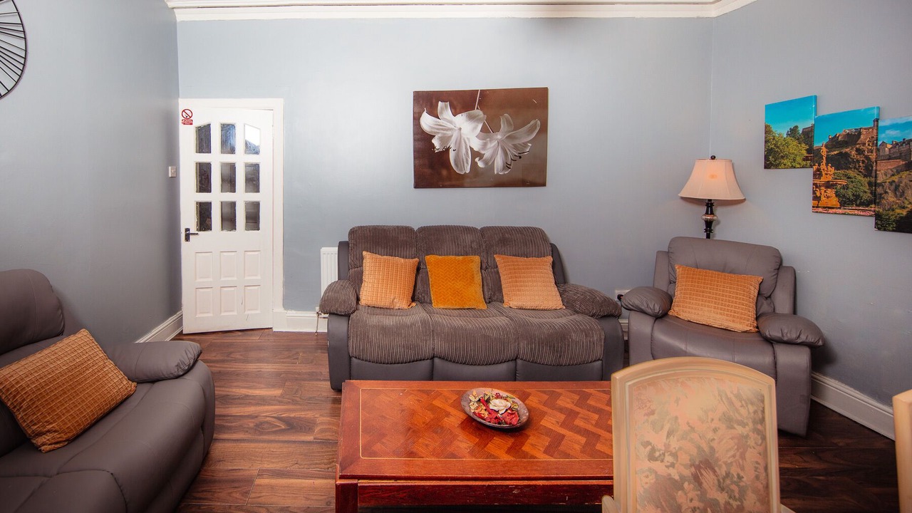 Photo of Livingroom in Tollcross