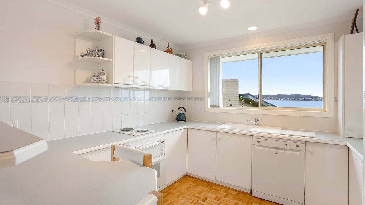 Photo of Others in Sandy Bay