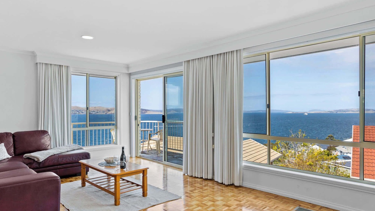 Photo of Livingroom in Sandy Bay