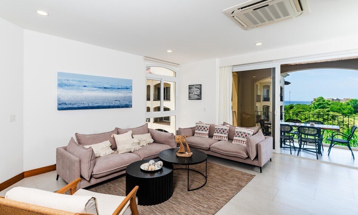 Photo of Livingroom in Pacuare Reserve