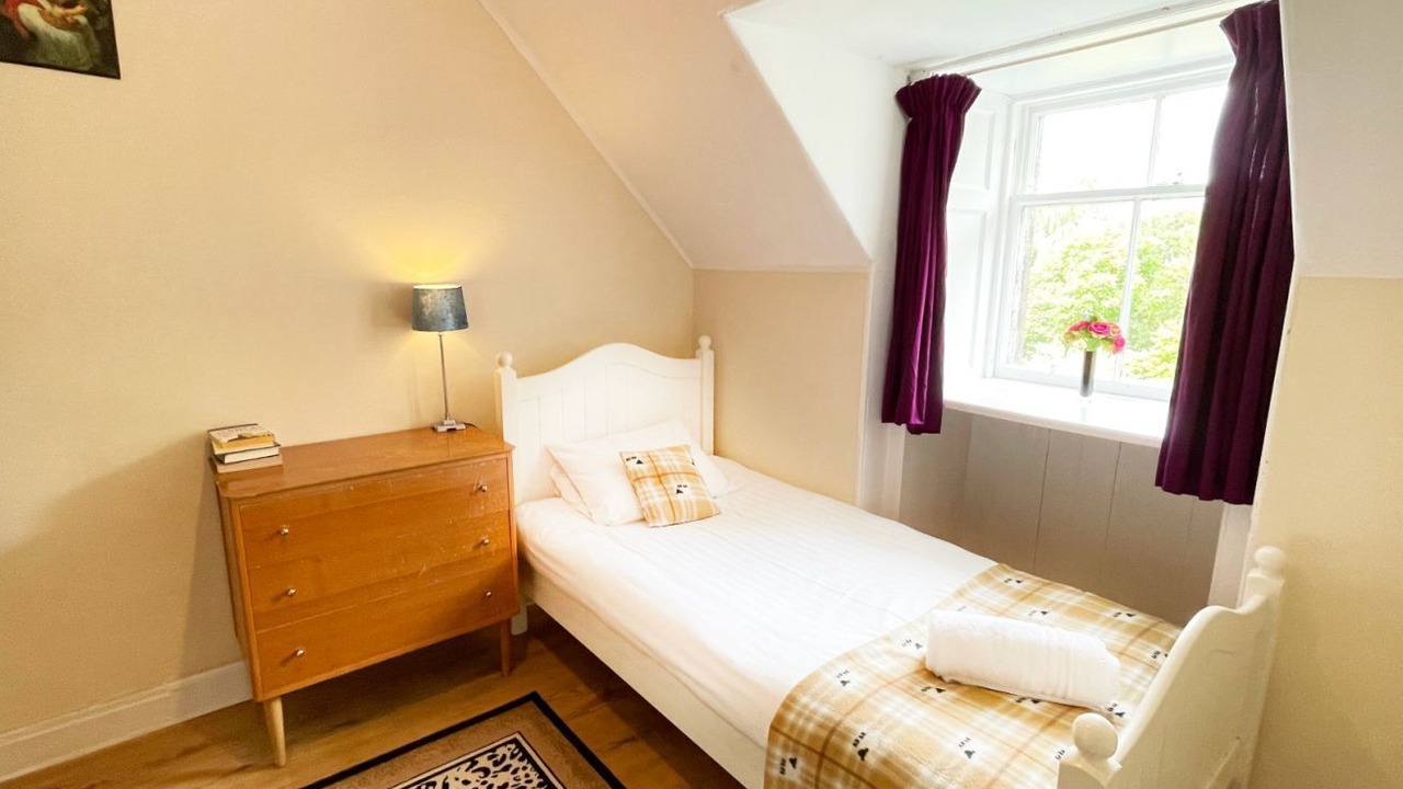 Photo of Bedroom in Gorebridge