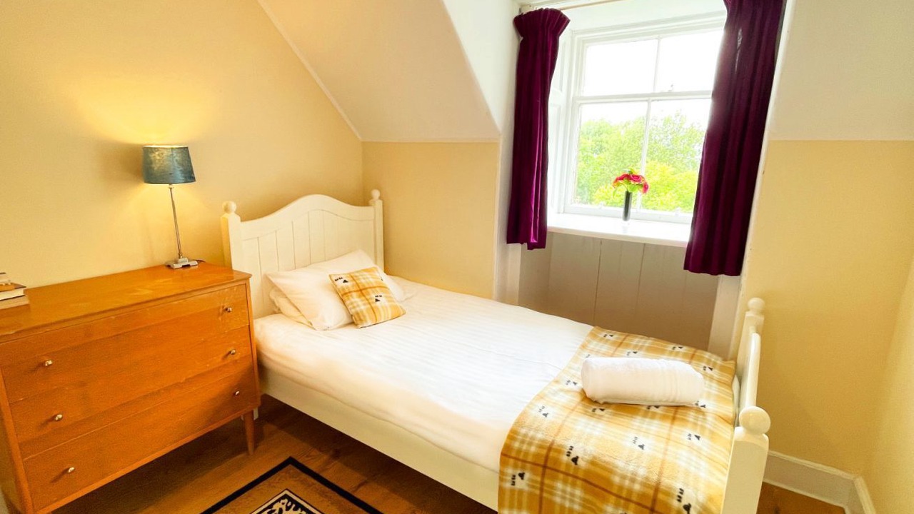 Photo of Bedroom in Gorebridge