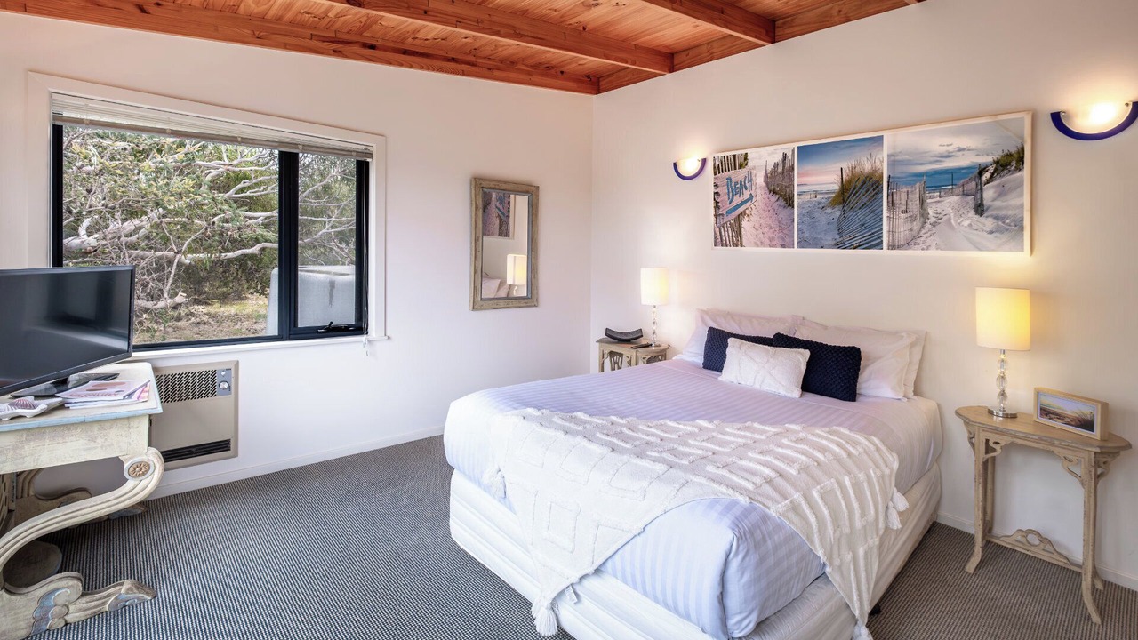 Photo of Bedroom in Dolphin Sands