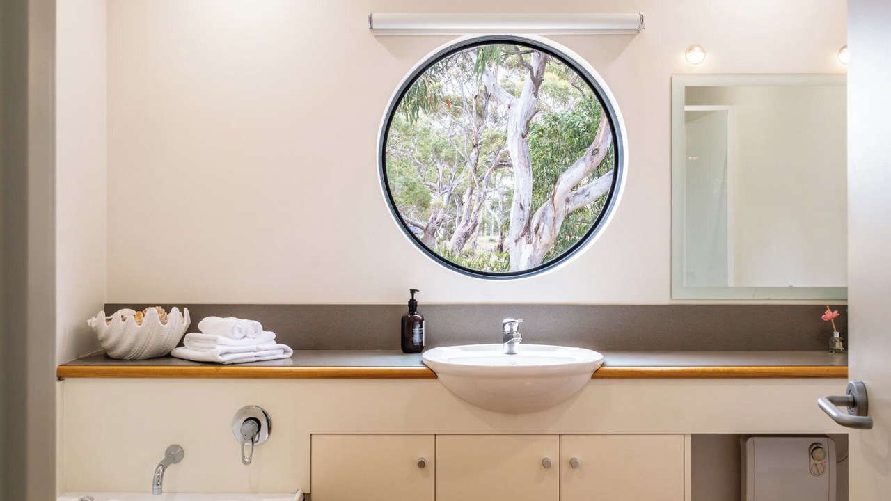 Photo of Bathroom in Dolphin Sands