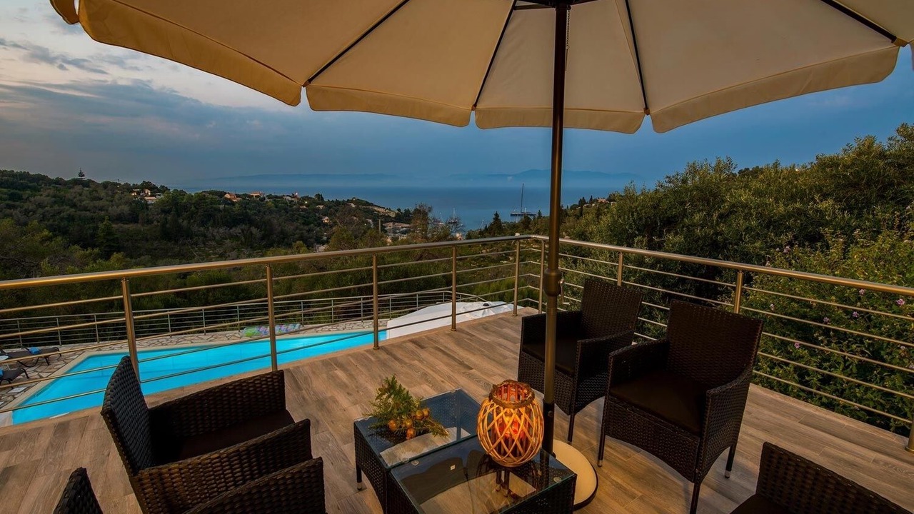 Photo of Patio Balcony in Koutsi