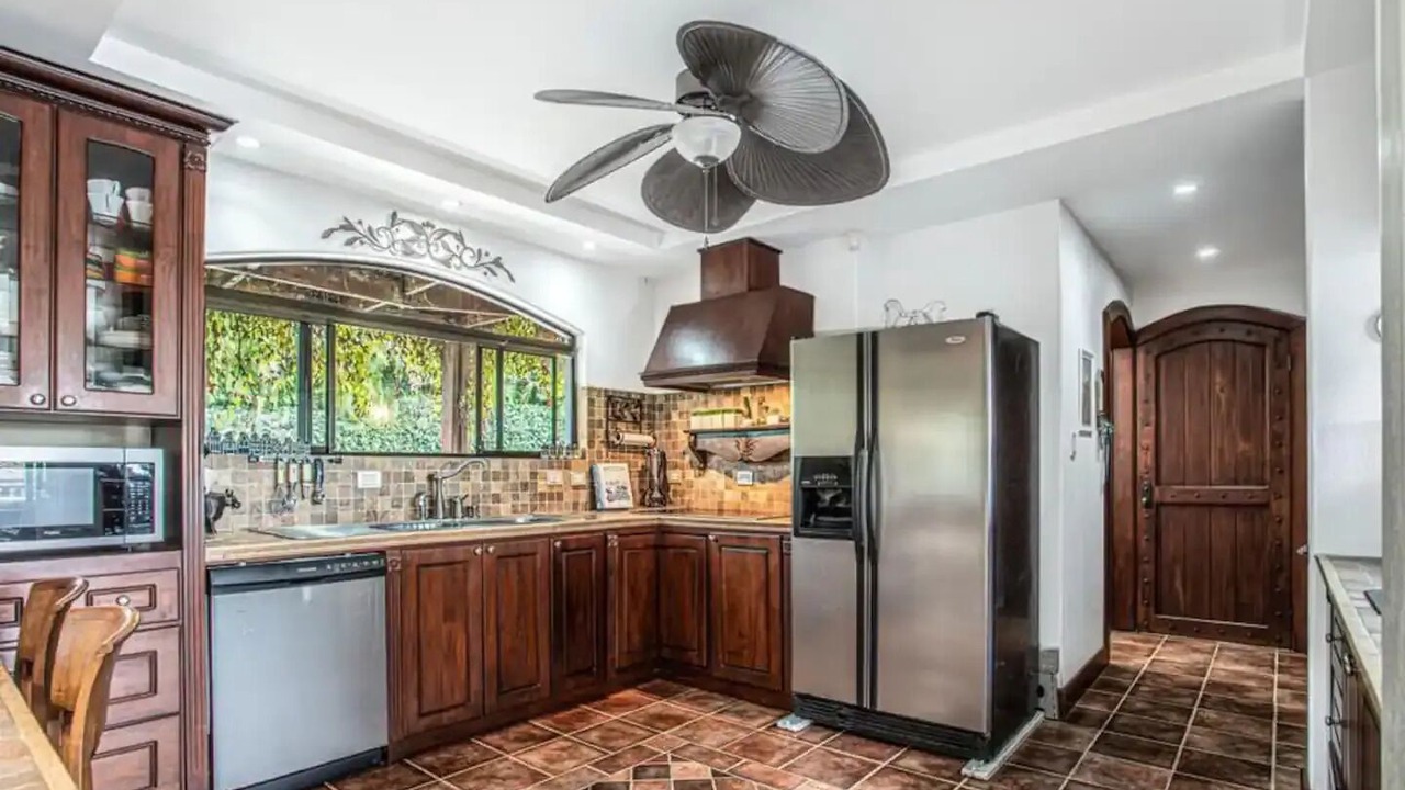 Photo of Kitchen in Esparza