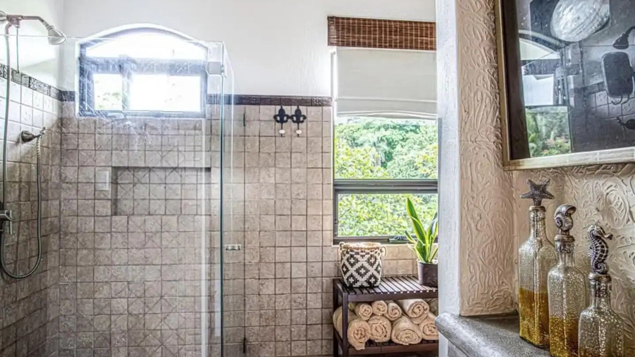 Photo of Bathroom in Esparza