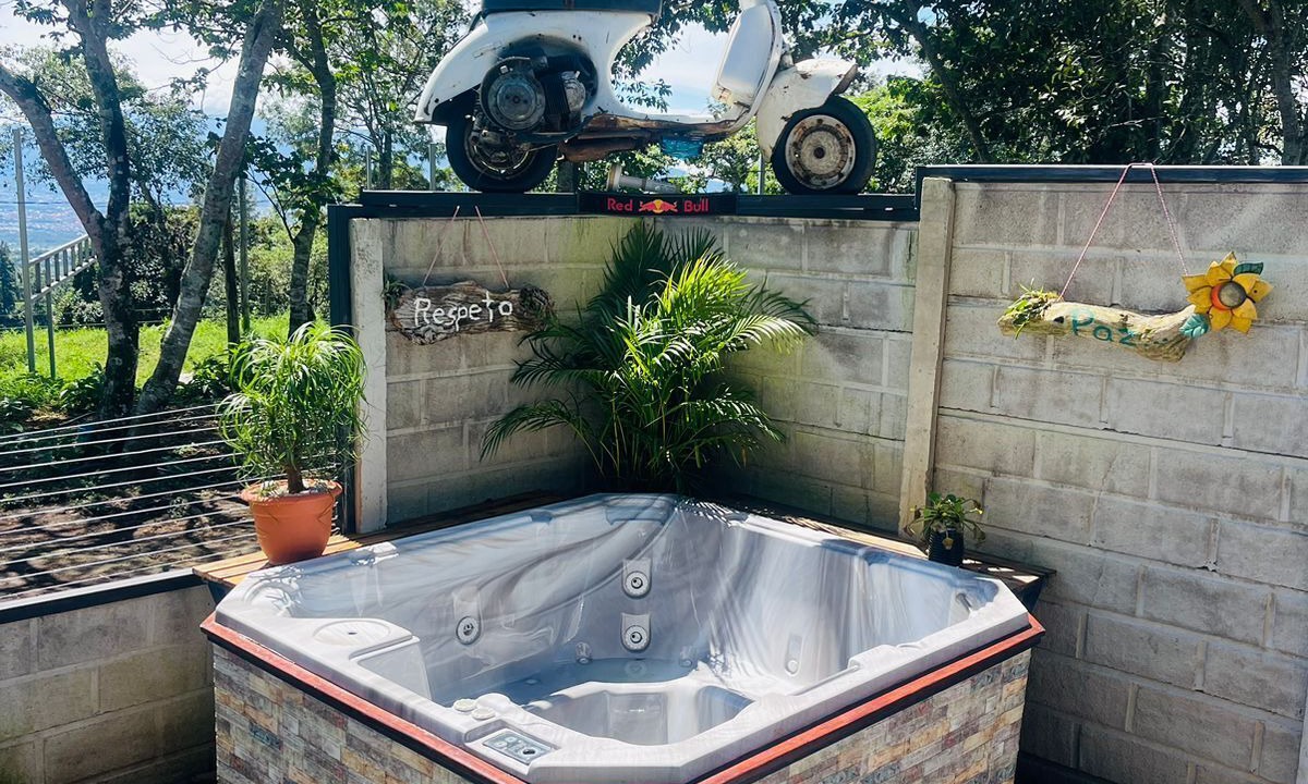 Photo of Outdoor in Roble