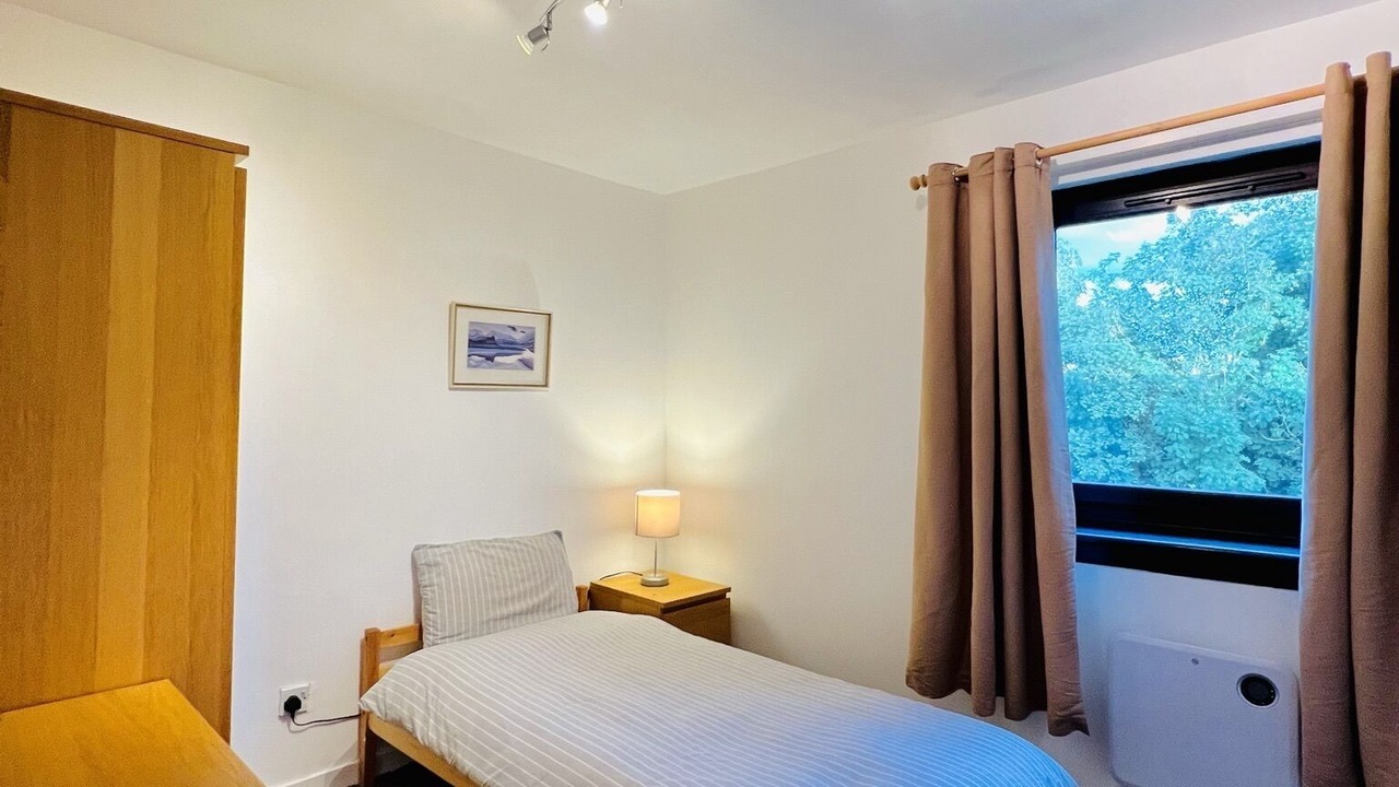 Photo of Bedroom in North Glasgow